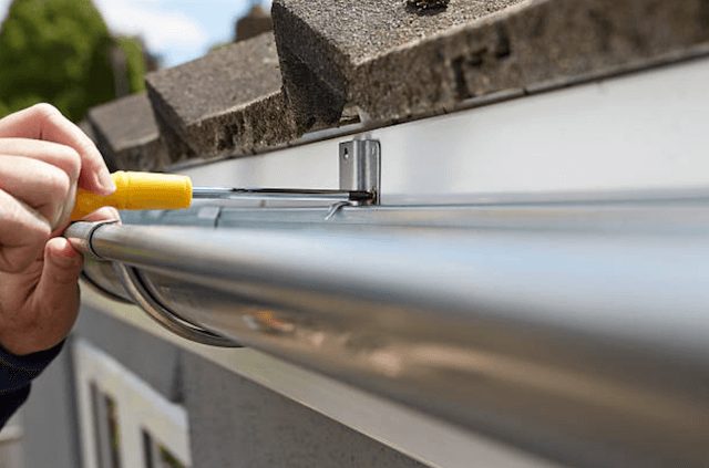 gutter repair rogers